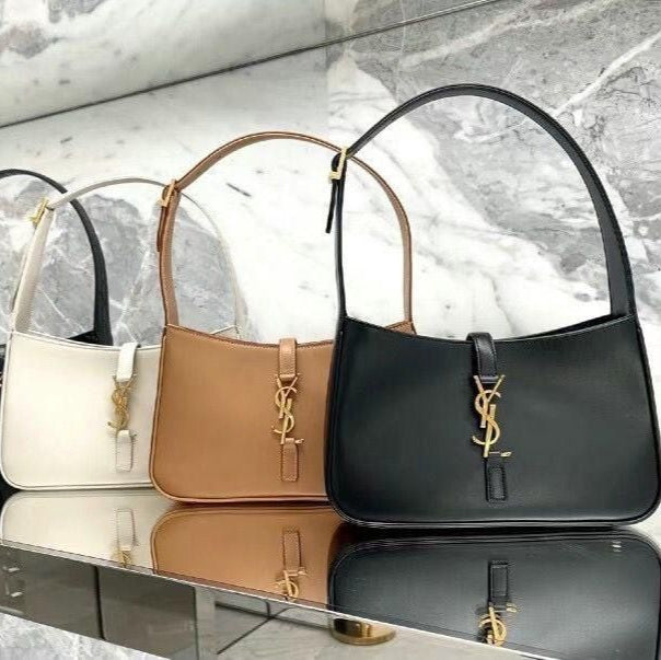 Le 5 à 7 YSL